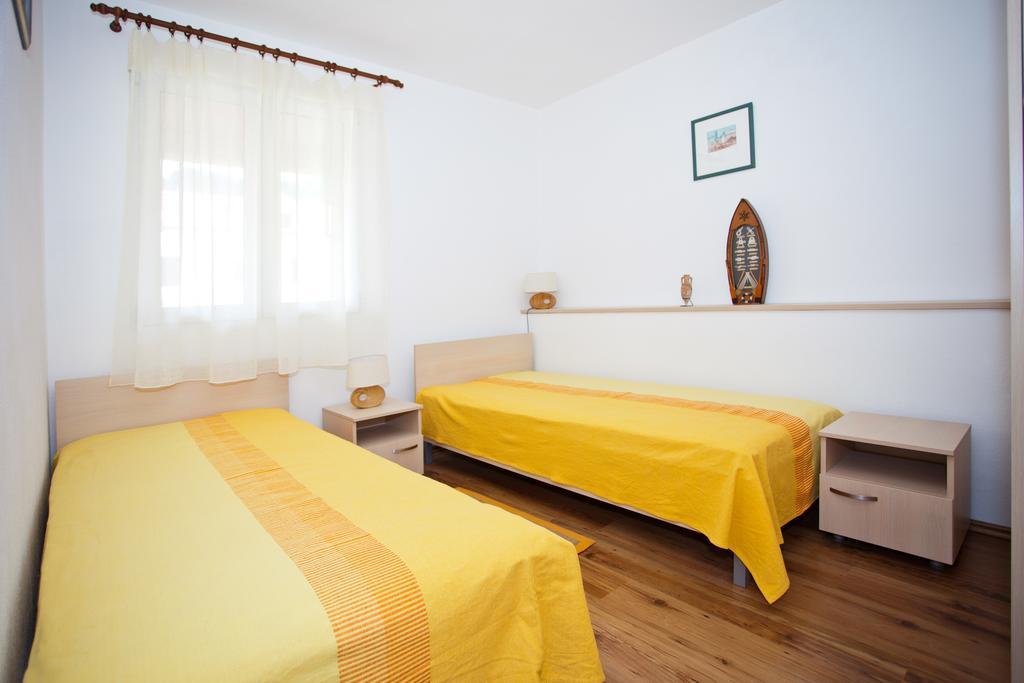 Apartment Sangaleti Lastovo Ngoại thất bức ảnh