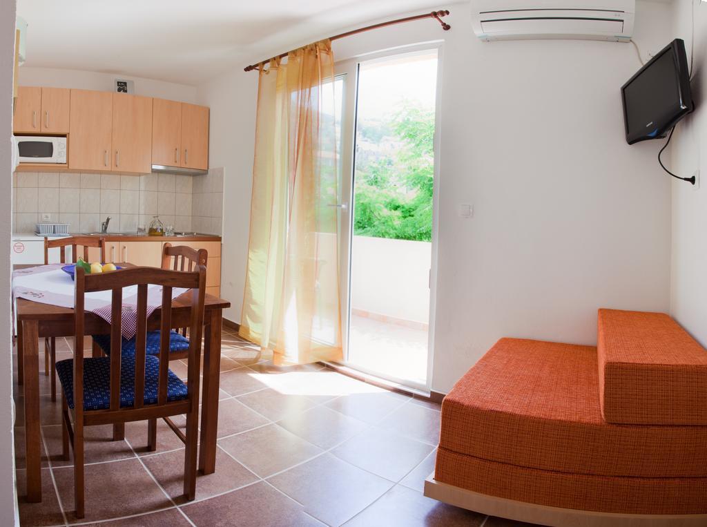 Apartment Sangaleti Lastovo Ngoại thất bức ảnh