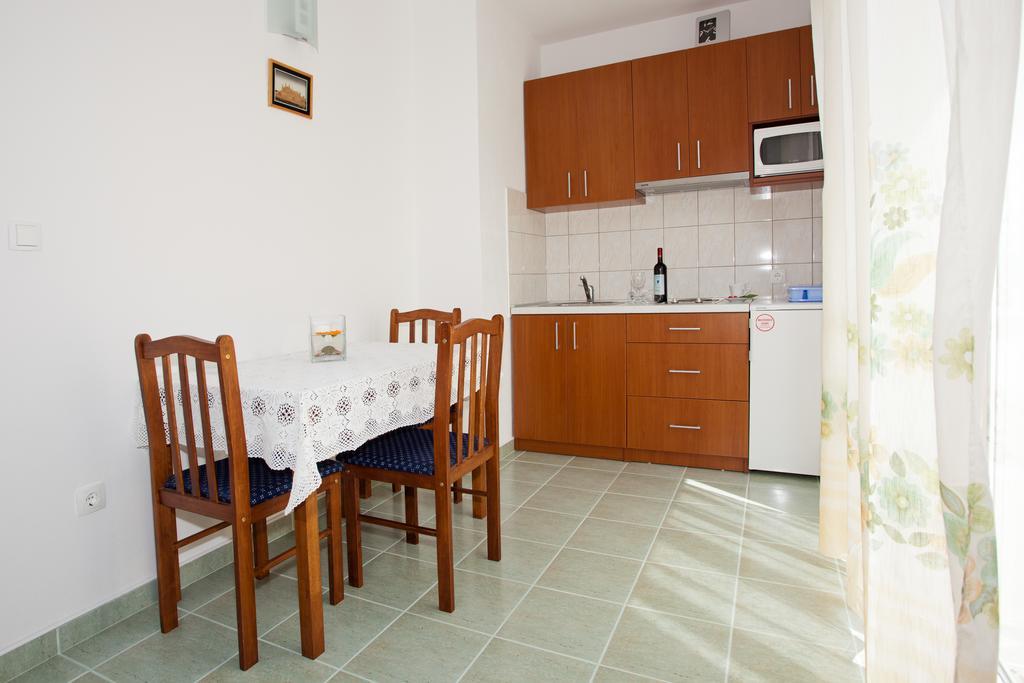 Apartment Sangaleti Lastovo Ngoại thất bức ảnh